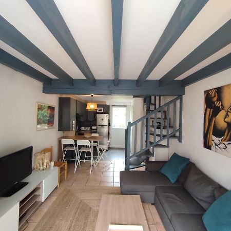 Petit Oasis Avec Piscine Apartment อองเกลต์ ภายนอก รูปภาพ
