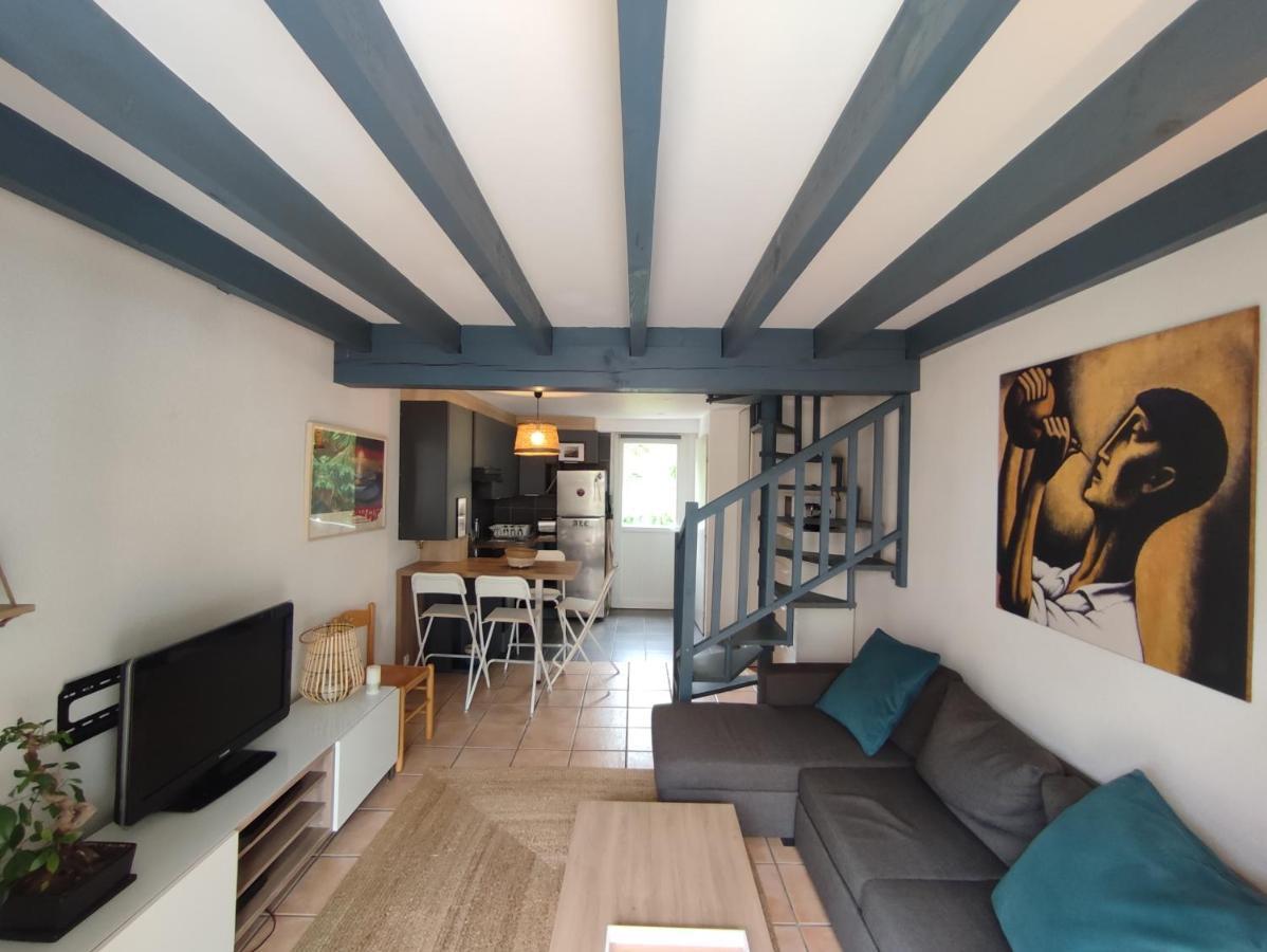 Petit Oasis Avec Piscine Apartment อองเกลต์ ภายนอก รูปภาพ