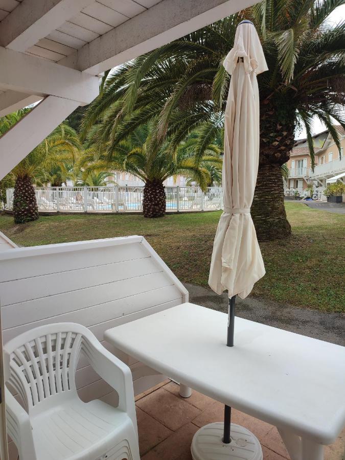 Petit Oasis Avec Piscine Apartment อองเกลต์ ภายนอก รูปภาพ